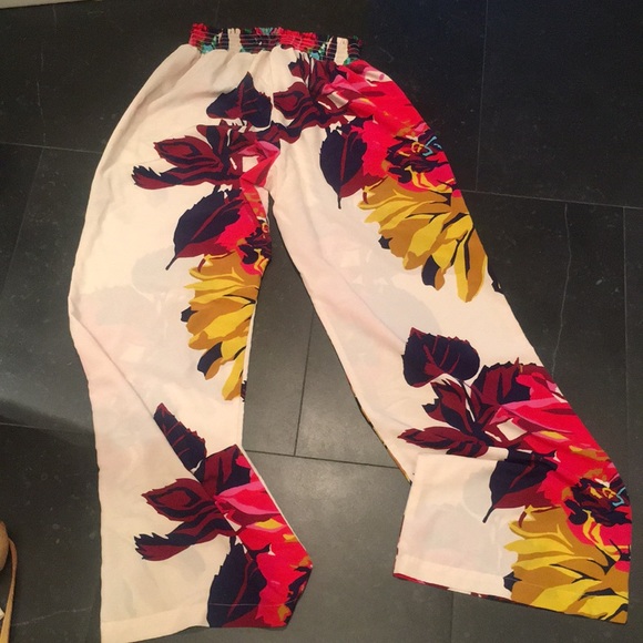 VACATION PANTS! 🌺 Anthropologie - Picture 3 of 4